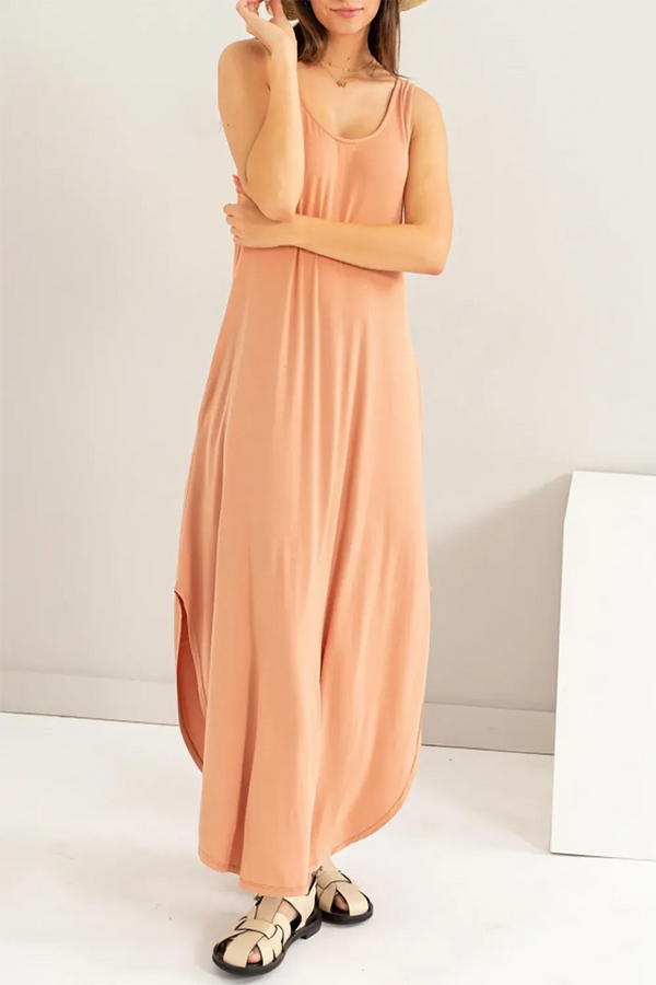 Sleeveless Flowing Maxi Dress with Side Pockets